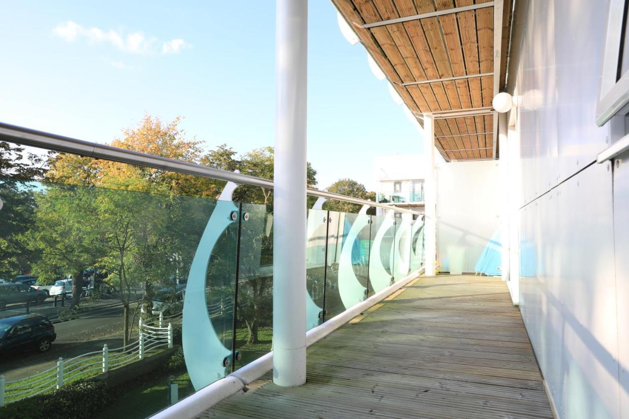 Sunshine Place Enfield Exterior photo
